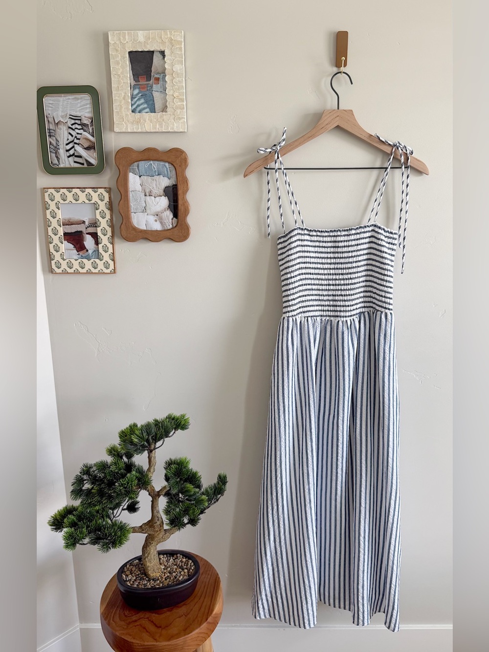 Julia Jordan Tie Shoulder Smocked Midi Dress - Picture 5 of 8